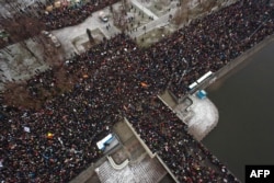 Болотная площадь в Москве во время акции протеста 10 декабря 2011 года