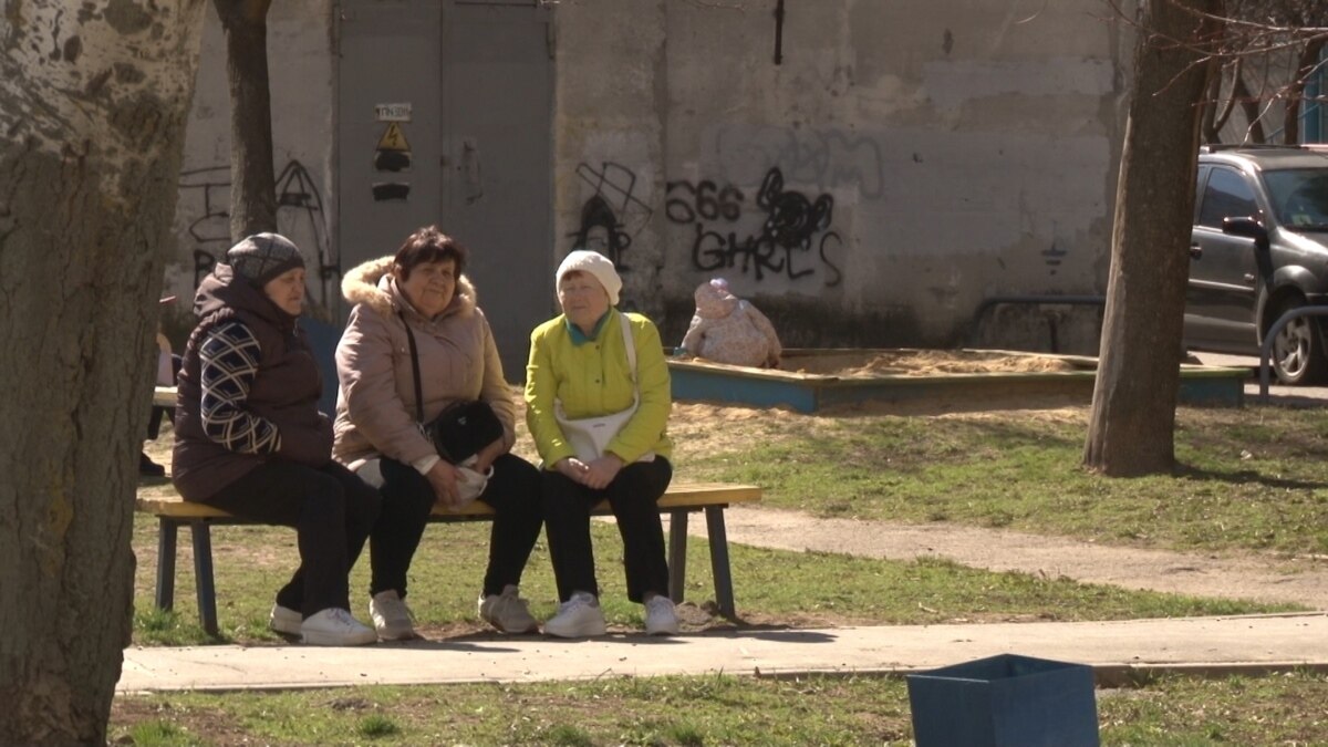 Life Goes On In Kharkiv As Ukrainian City Struggles With Power Restrictions - Vimarsana News