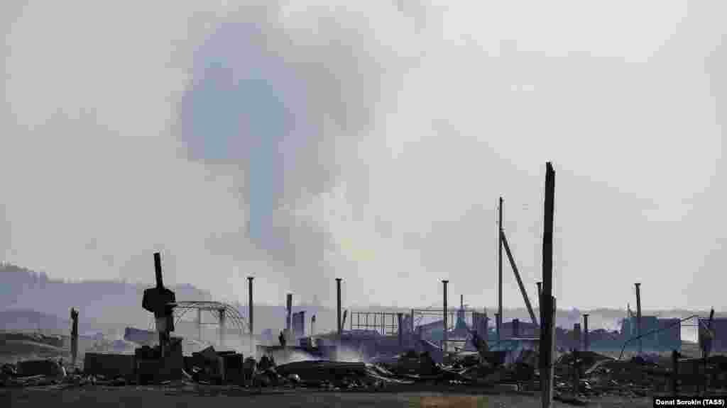 Najmanje 5.000 objekata, uključujući stotine domova, izgorelo je u požarima. &nbsp;