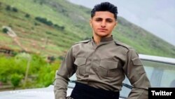 عکس منتشر شده از بهزاد عزیزی در شبکههای اجتماعی