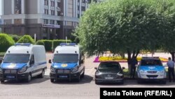 Полиция көліктері. Көрнекі сурет.