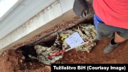  U Mostaru ekshumirani posrmtni ostaci žrtve iz proteklog rata. 3. juli 2024.
