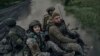 Українські військові на бронетранспортері на передовій, Луганська область, 21 травня 2023 року