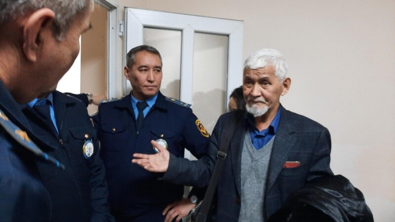 Адвокат Акин Токталиев сот жараянына киргизилген жок