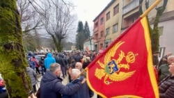 Protest na Cetinju protiv Mandića, incident u Skupštini