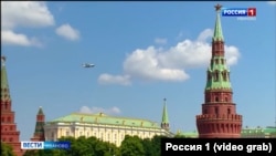 Проліт літака, який пілотував В.Левченко, над Москвою 9 травня 2020