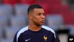 Kylian Mbappe na treningu u Münchenu, Njemačka, 8. jula 2024.