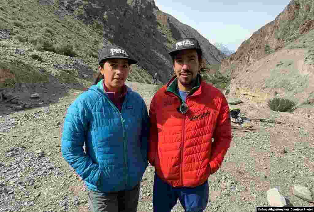 Эквадордон келген альпинисттер: Дамарис менен Николас