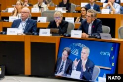 Imagine de la întâlnirea de joi, 7 septembrie 2023, dintre secretarul general al NATO, Jens Stoltenberg, și membrii ai Parlamentului European.