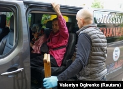 Эвакуация местных жителей из Дружковки, май 2024 года