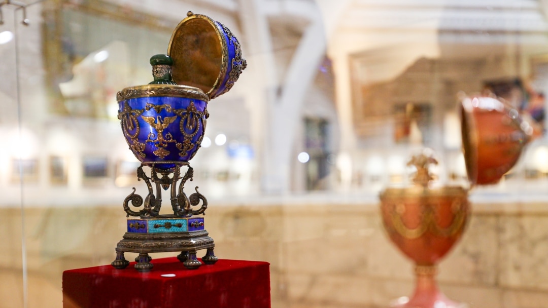 【廃番】カレ◆オブジェ◆Deco Object Composer Flock From Fabergé Eggs To A 16th-Century Handwritten Koran