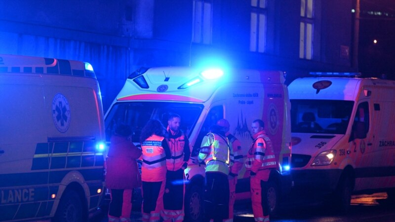 Një student i armatosur vret së paku 15 persona në Çeki   