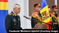 Șeful Marelui Stat Major al Armatei Naționale, generalul de brigadă Eduard Ohladciuc, susține un discurs, la 24 aprilie 2024, cu prilejul marcării a 32 de ani de le crearea marelui Stat Major al Armatei Naționale.