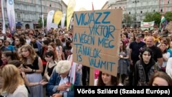 Diáktüntetés a pedagógusok mellett, a státusztörvény ellen Budapesten 2023. május 19-én

