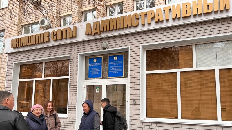 Суд отказал наблюдателю в иске о «грубых нарушениях» во время выборов районного акима в Западном Казахстане