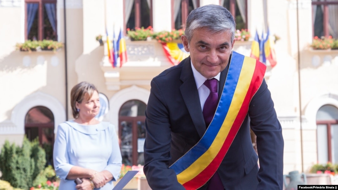 Vlad Oprea, primarul orașului Sinaia din partea PNL, este audiat joi de procurorii DNA într-un dosar de corupție.