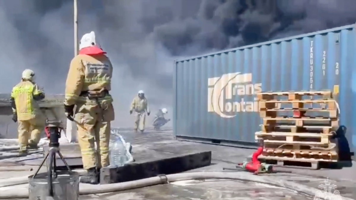 A major fire broke out in Novorossiysk, a cargo terminal