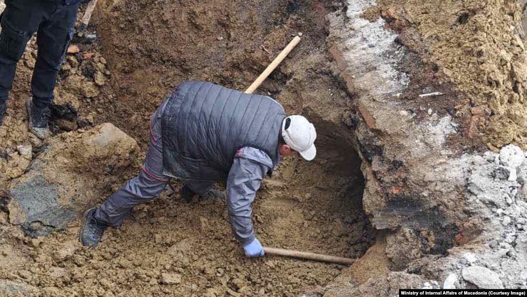 Тунелот во затворот Идризово преку кој затвореници планирале бегство.