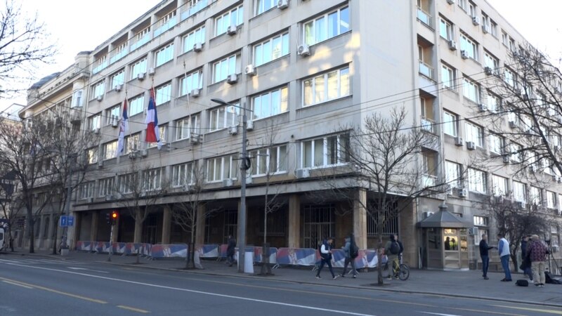 Izborna komisija u Srbiji traži proveru navoda o pozivima za 'fantomske' glasače 