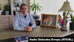 Претседател на невладината организација која организира бесплатен автобуски превоз во петок до Белград, Димитрије Недиќ 