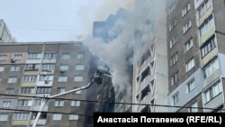 Мер Києва Віталій Кличко повідомив, що в Голосіївському районі загалом 32 постраждалих, ще троє – у Дніпровському