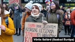 Magyar felsőoktatási hallgatók tiltakoznak Budapesten több tanár kirúgása miatt 2023 januárjában. Fotó: Vörös Szilárd