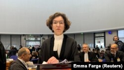 Advokatica grupe Džesika Simor tokom obraćanja Sudu u Strazburu, 29. mart 2023.