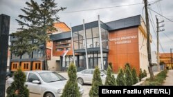 Narodna biblioteka Gračanica koja funkcioniše po sistemu Srbije