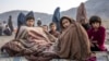 کمیسیون حقوق بشر پاکستان خواسته است با مهاجران افغان روش با عزت داشته باشد