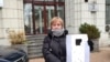 Jurnalista Emilia Șercan protestează de zece zile împotriva clasării dosarului său de kompromat. 