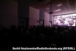 "Sessiz sürgünlik" filminiñ kösterilüvi vaqtında