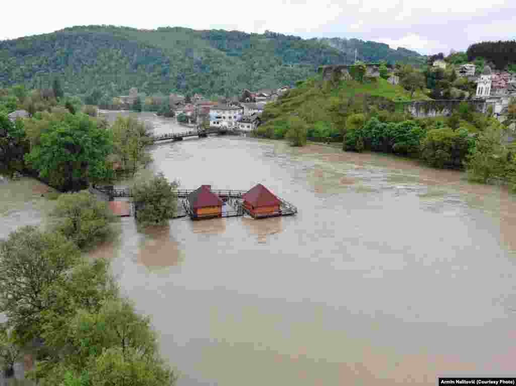 Poplave u Bosanskoj Krupi, 17. maj