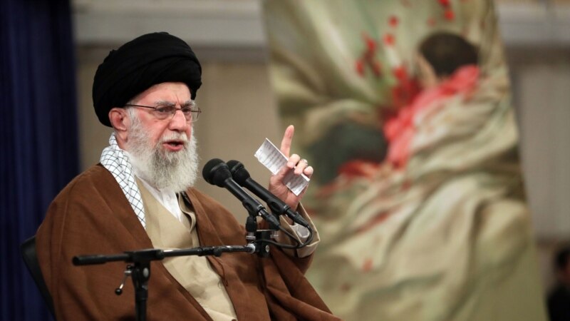 خامنه‌ای: شرکت نکردن در انتخابات سیاست دشمن است؛ ضعف‌های اقتصادی هم به خاطر عدم حضور مردم است