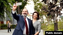 Singapore - Armenian Prime Minister Nikol Pashinian takes a selfie with his wife Anna Hakobian during a visit to Singapore, July 7, 2019.