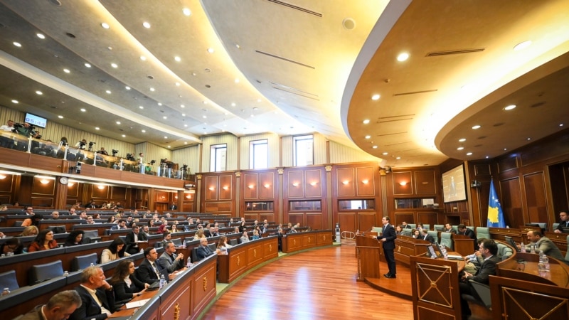Shtyhet debati në Kuvend për Qeverinë Kurti