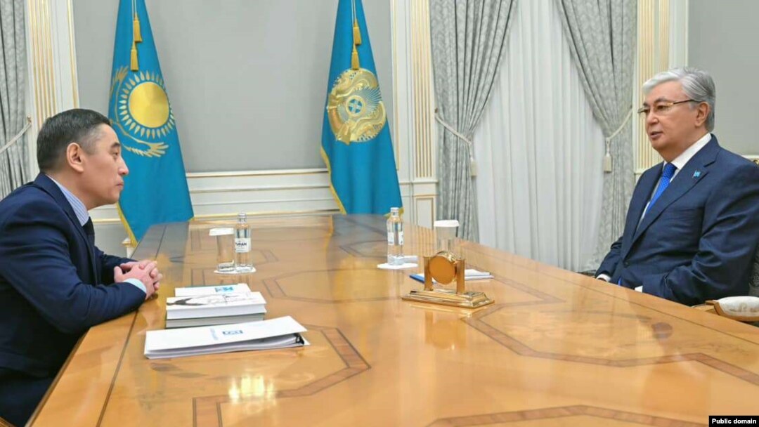 Kazakh President Qasym-Zhomart Toqaev (right) spoke to the state-run Egemen Qazaqstan newspaper.