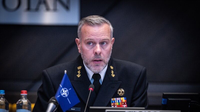 Zyrtari i NATO-s viziton Kievin, bën thirrje për mbështetje të fortë