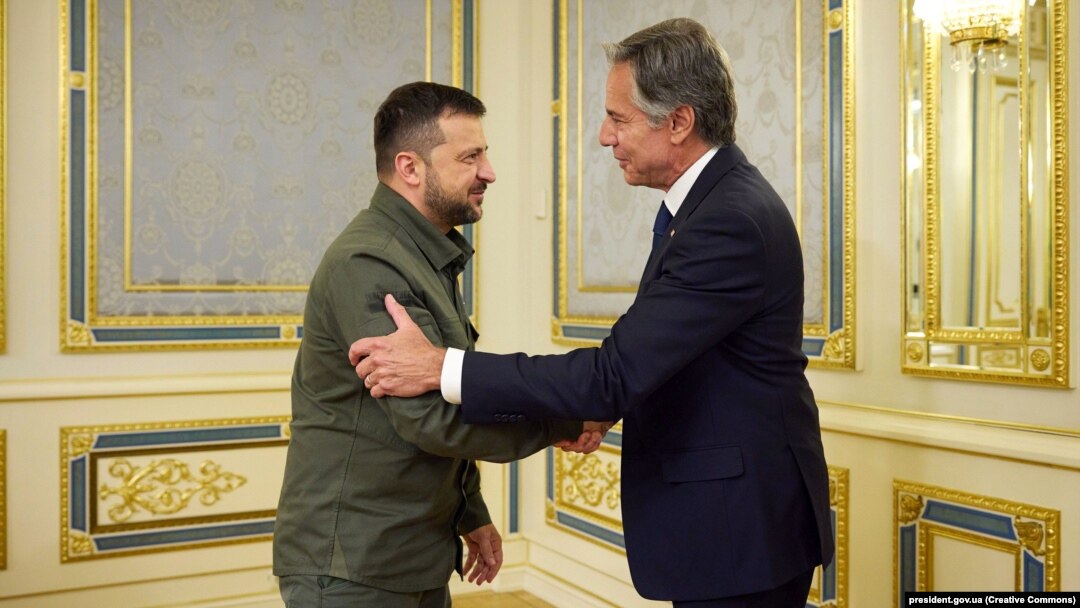 Președintele ucrainean Volodimir Zelenski, alături de secretarul de stat american Antony Blinken, în timpul unei întrevederi din septembrie 2023. 