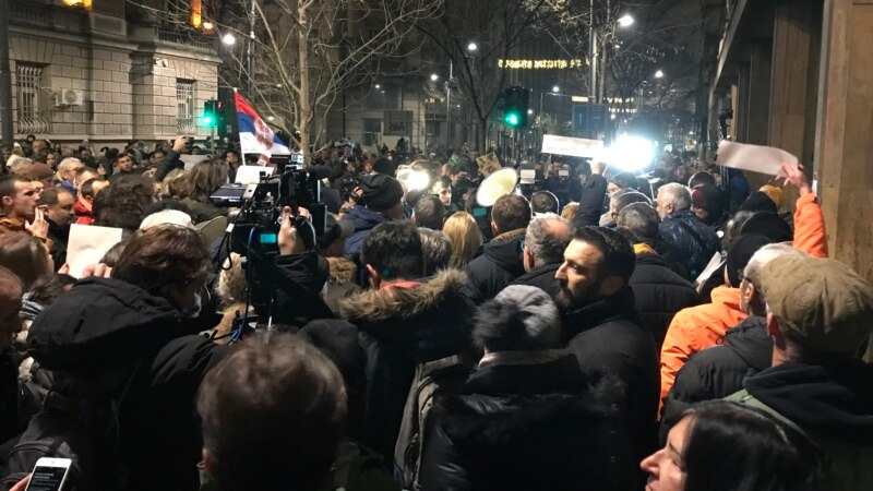 Peti protest u Beogradu zbog sumnji opozicije da je vlast pokrala izbore  