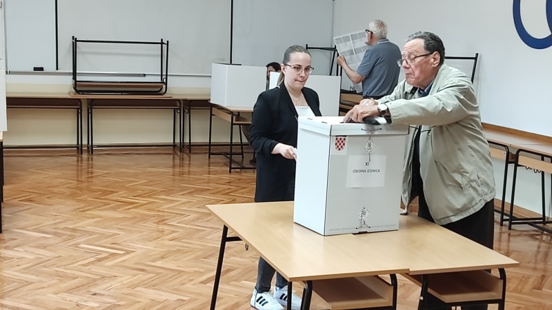 U BiH otvorena birališta za izbore u Hrvatskoj