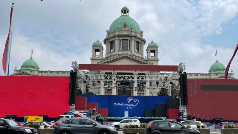 Pripreme za miting u Beogradu na koji je pozvao predsednik Srbije