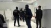 Ofițerii anticorupție au descins cu percheziții la Aeroportul Internațional Chișinău pe 1 aprilie, în urma cărora au reținut mai mulți inspectori vamali, printre ei fiind trei copii de actuali și foști deputați.