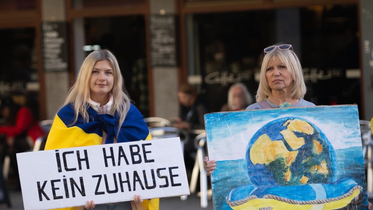 Німеччина, Польща та Чехія просять ЄС про допомогу для прийому українських біженців – Bloomberg