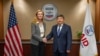USAID администратору Саманта Пауэр (солдо) жана Кыргызстандын Министрлер кабинетинин төрагасы Акылбек Жапаров. Вашингтон, АКШ. 15-апрель, 2024-жыл. 