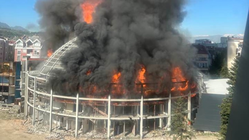 Обвинителството собира докази за пожарот во Универзална сала 
