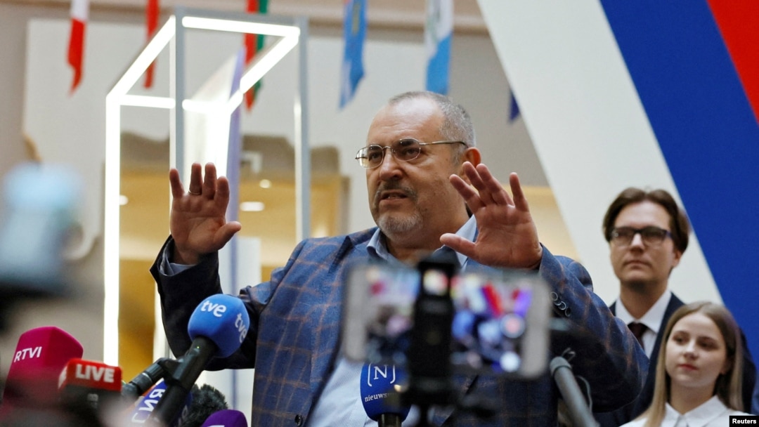 Profesorul și fostul deputat Boris Nadejdin a contestat decizia finală a Comisiei Electorale Centrale, prin care instituția l-a descalificat din alegerile prezidențiale care vor avea loc în mai puțin de o lună.