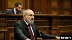 Armenian Prime Minister Nikol Pashinian addressing parliament (file photo)