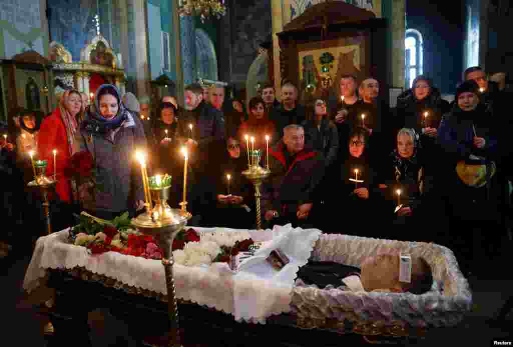 У церкву на прощання впустили тільки рідних та друзів Олексія Навального