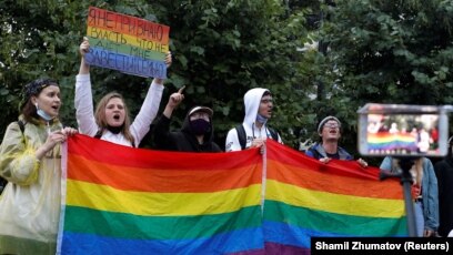 Moscow Police Raid Gay Clubs After 'Extremist' Ban on LGBT Community - The  Moscow Times