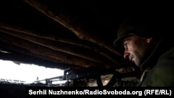 Українські піхотинці на передовій готуються до ще однієї зими в окопах (фоторепортаж)